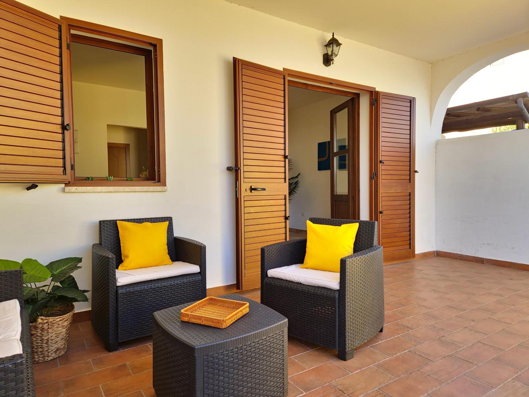 Dommos - Melodie Apartments Cala Liberotto Eksteriør bilde