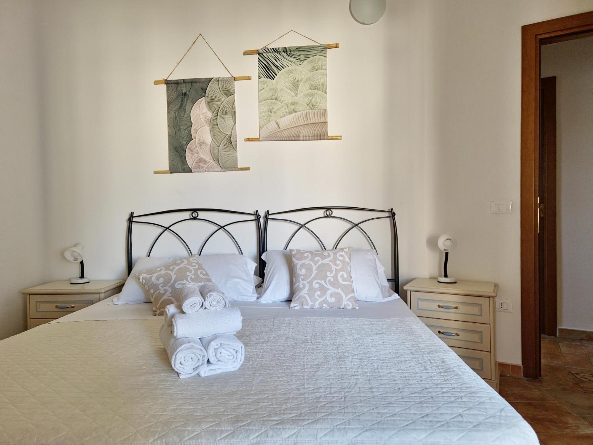 Dommos - Melodie Apartments Cala Liberotto Eksteriør bilde