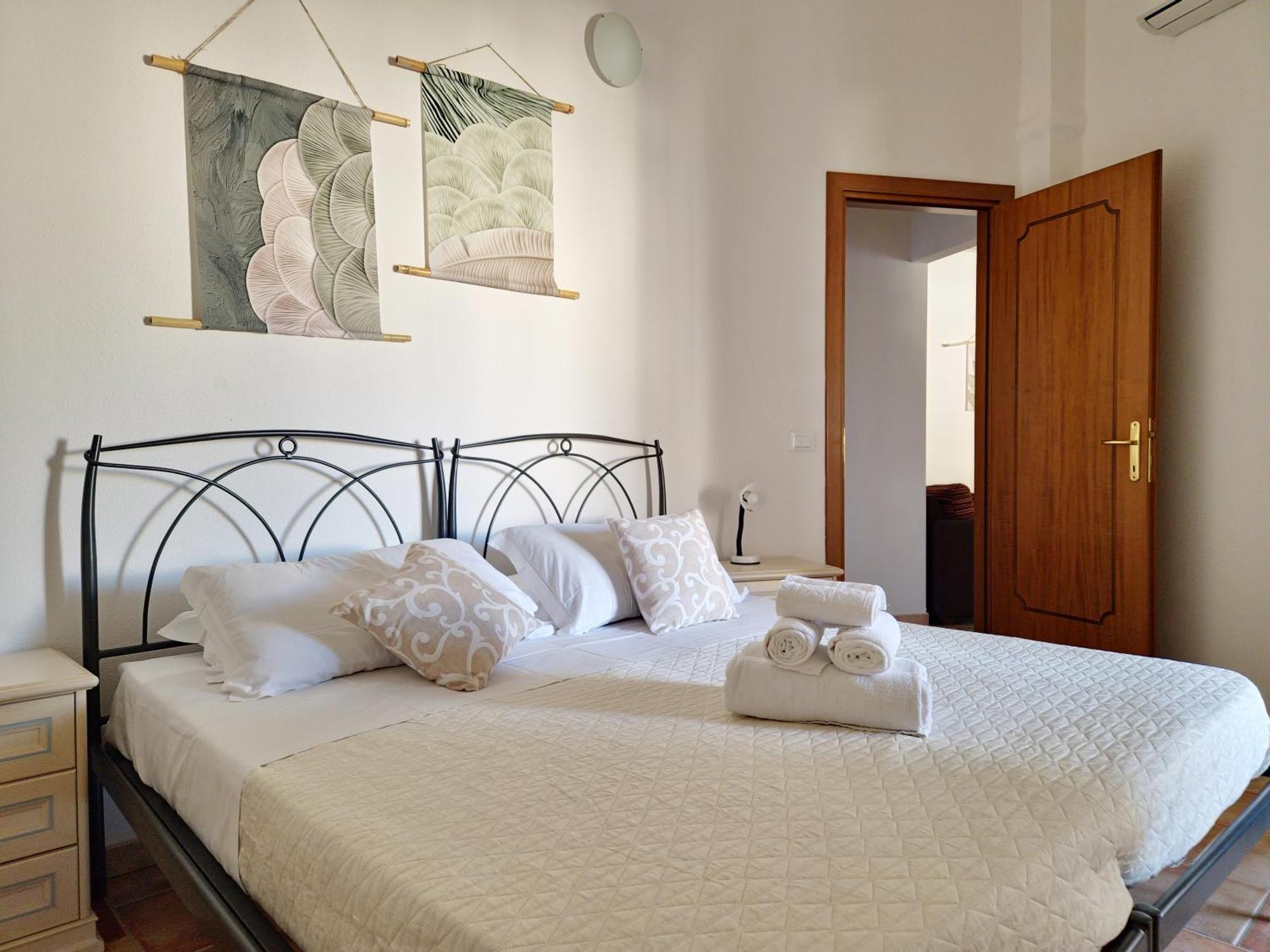 Dommos - Melodie Apartments Cala Liberotto Eksteriør bilde